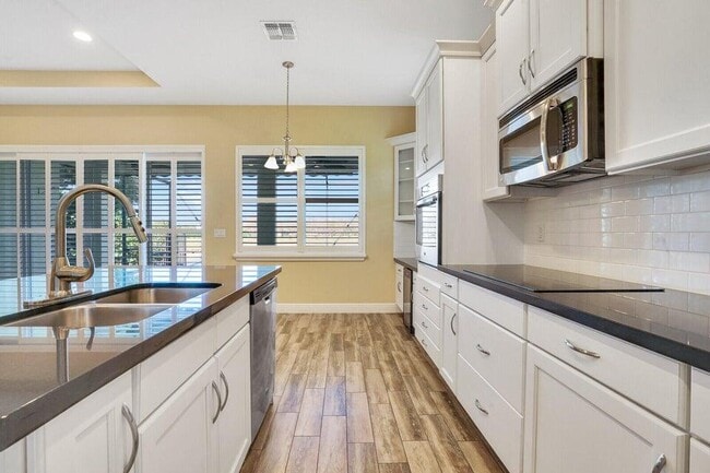 Building Photo - 2863 Bellarosa Circle