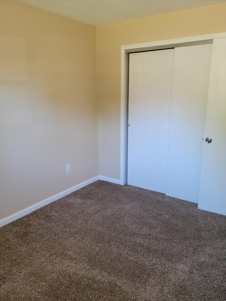 Building Photo - 517 Wood Thrush St