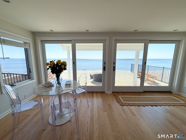 Building Photo - 18 Field Ct