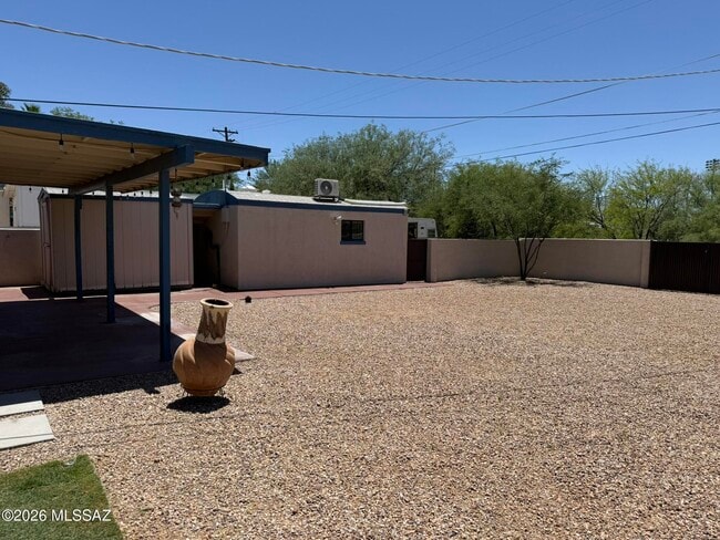 Building Photo - 426 S Stratford Dr