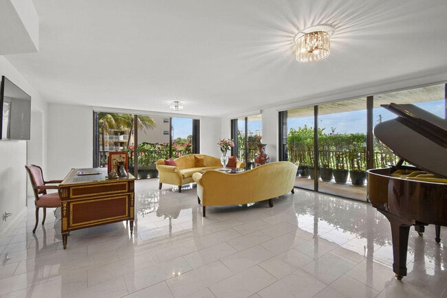 Building Photo - 4000 S Ocean Blvd