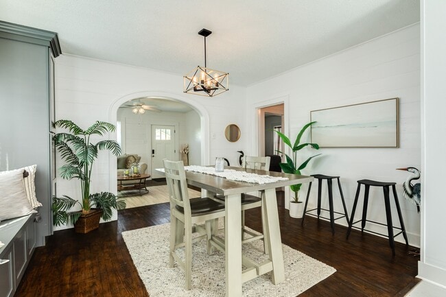 Building Photo - 4417 Avenue R