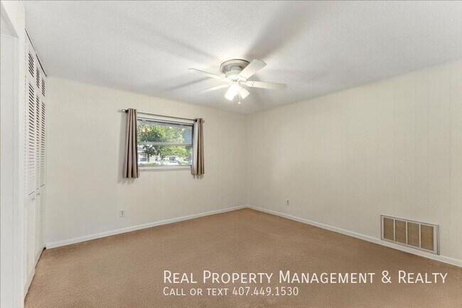 Building Photo - 2400 Deloraine Trail