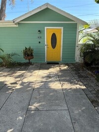 Building Photo - 1367 S Michigan Ave