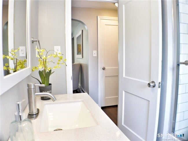 Building Photo - 70 Whitney Rd