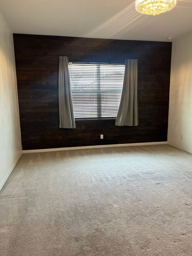 Building Photo - Spacious 3-Bed/2-Bath Rental in Sola Vista – Modern Comfort Meets Florida Living!