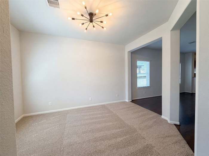 Building Photo - 1038 Cash St