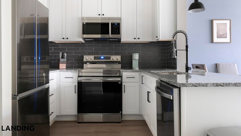 Building Photo - 49 Boulevard SE