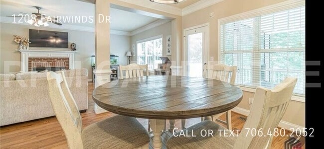 Building Photo - 1208 Fairwinds Dr