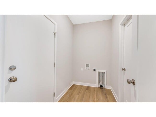 Building Photo - 2149 Westpointe Dr