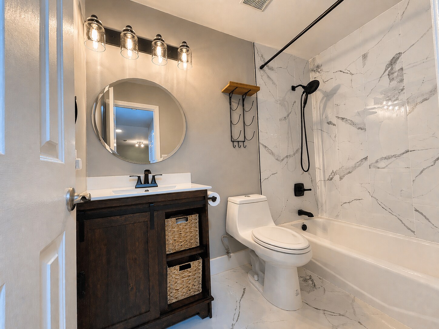 2nd Bathroom - 1062 Washington St