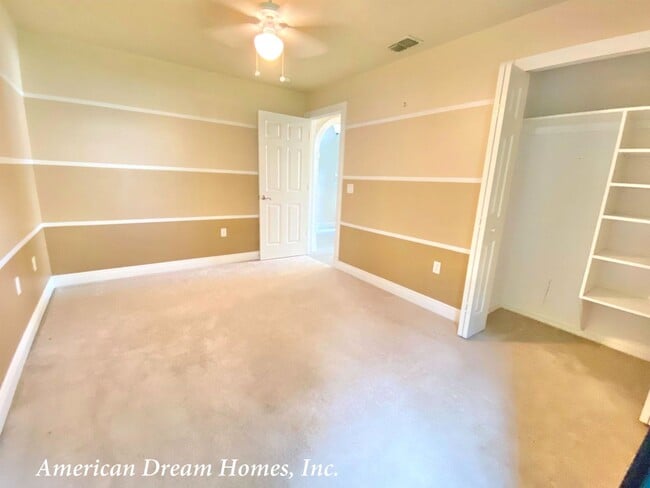 Building Photo - Wonderful Home in Andover Lakes!