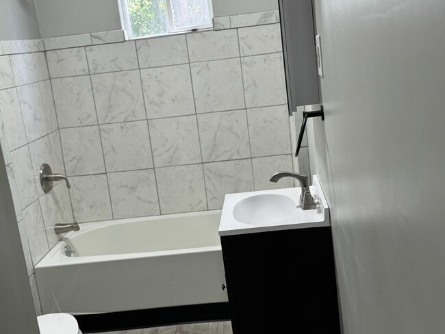 Building Photo - 1911 Morgantown Ave