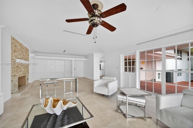 Building Photo - 8651 NE 10th Ct