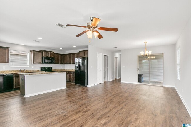 Building Photo - 16411 Waterbury Ln