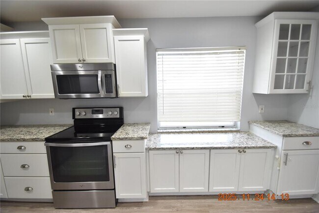 Building Photo - 3425 Masters Dr N