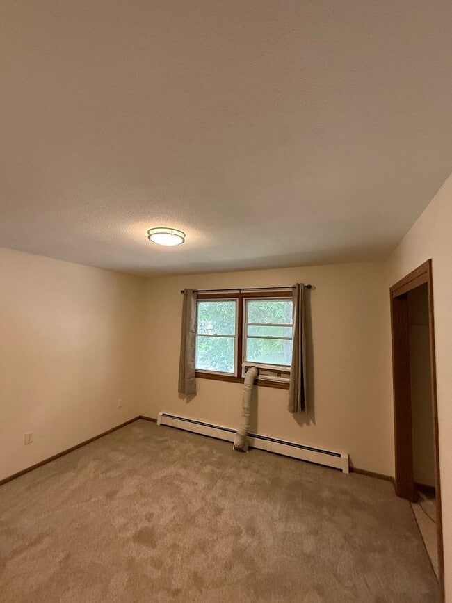 Building Photo - 946 Willow St