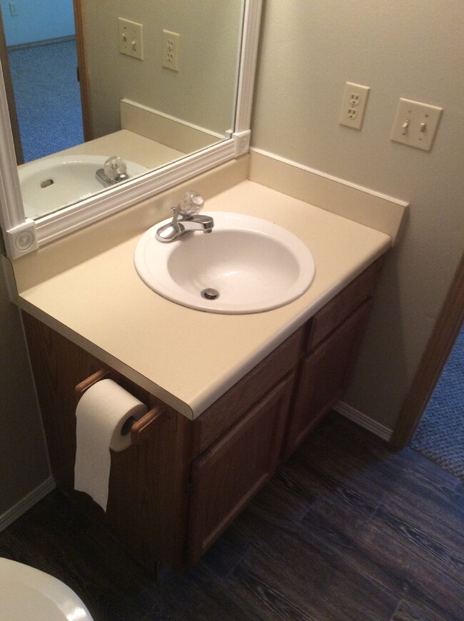 Building Photo - 1510 N Bernice Dr