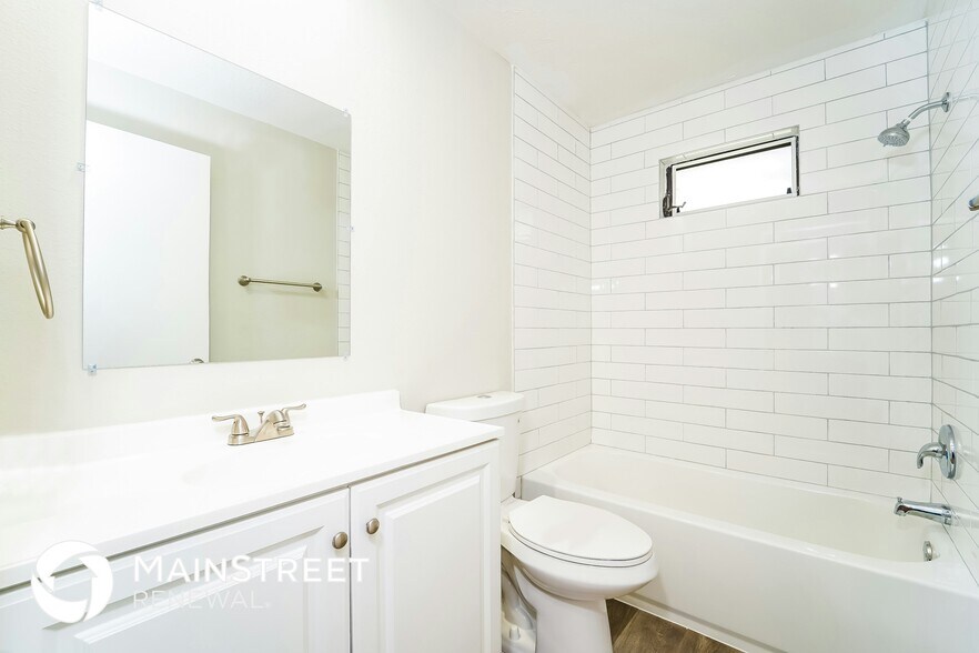 Building Photo - 4018 Olive Ave