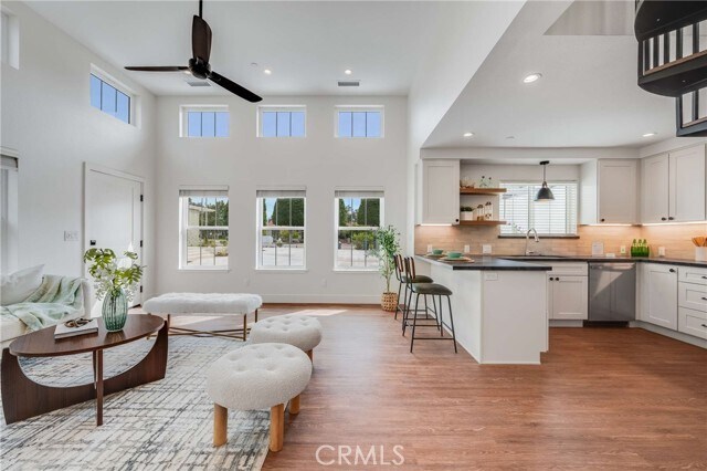 Building Photo - 127 E Foothill Blvd