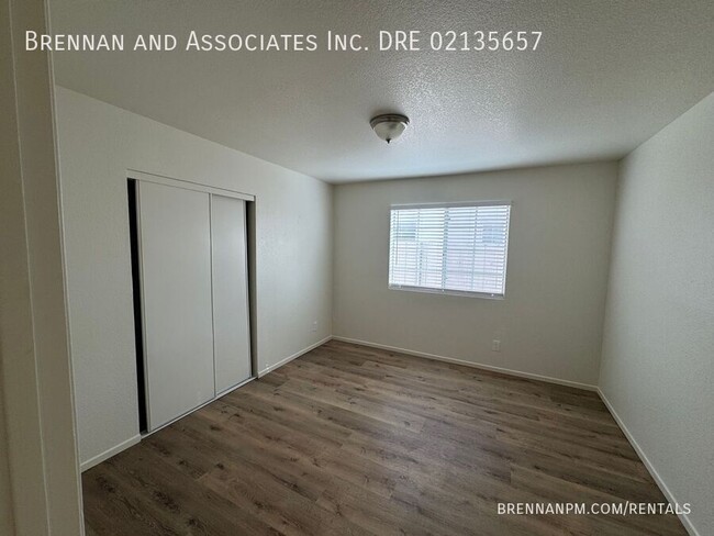 Building Photo - Renovated 3-Bedroom, 2-Bath Apartment with...