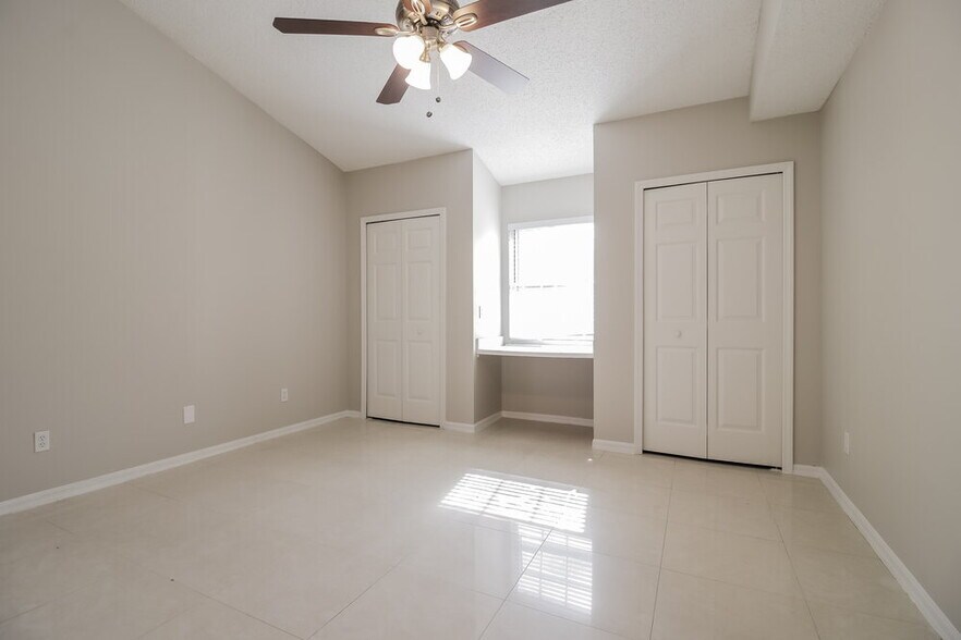 Building Photo - 2459 Parsons Pond Cir