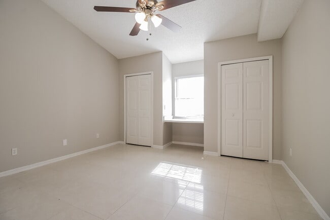 Building Photo - 2459 Parsons Pond Cir