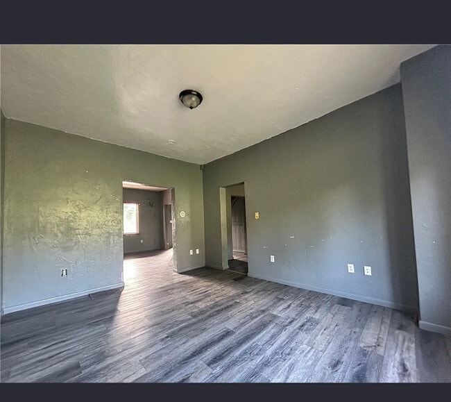 Building Photo - 2405 Harrison St