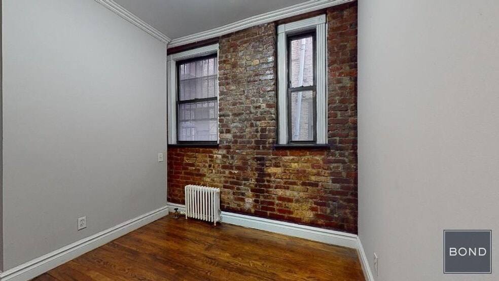 Building Photo - 416 E 13th St