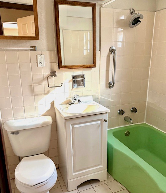 Building Photo - 1106 N Hickory St