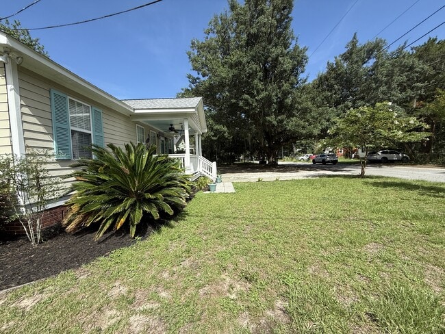 Building Photo - 2717 Oaklawn St