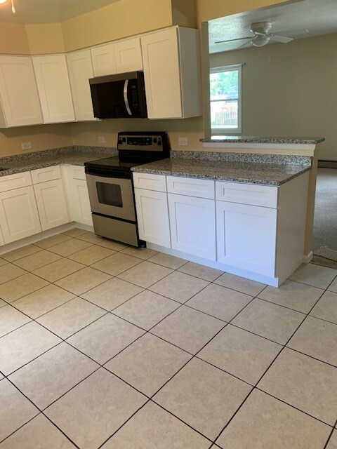 Building Photo - 13918 Marybrook Dr