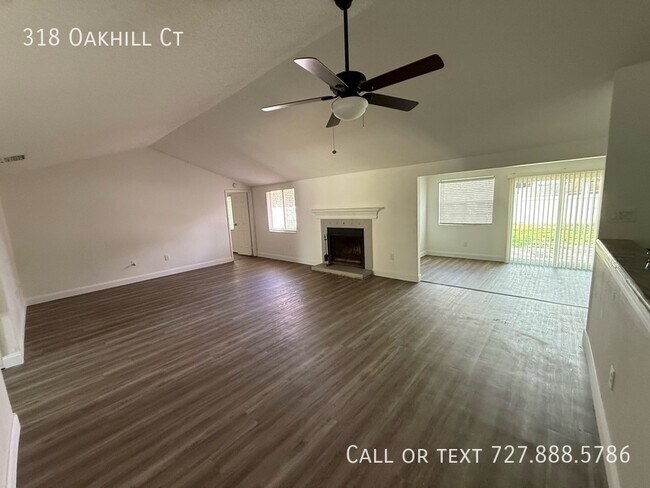 Building Photo - 318 Oakhill Ct