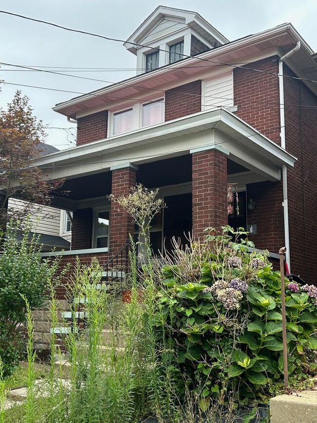 Building Photo - 3255 Ashlyn St