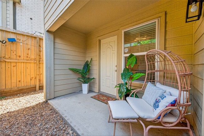 Building Photo - 1505 Wentworth St