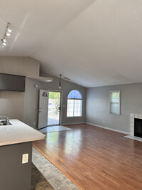 Building Photo - 2218 Clipper Ln