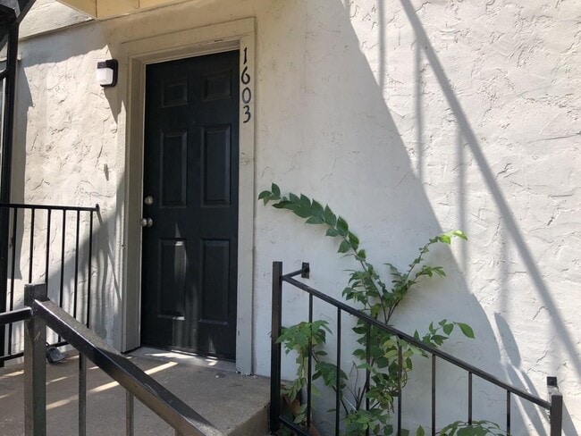 Primary Photo - 1603 Voirin Rd