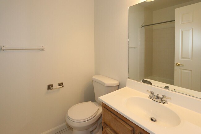 Building Photo - 7831cd - Bickmore, D.