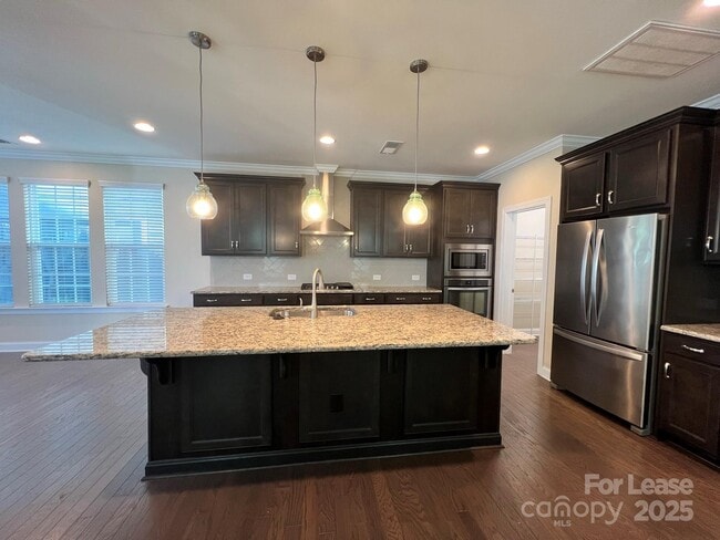 Building Photo - 15531 Laverack Ln
