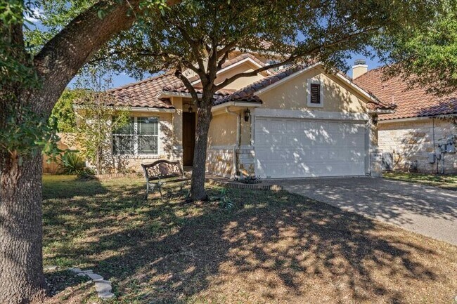 Building Photo - 15628 Interlachen Dr