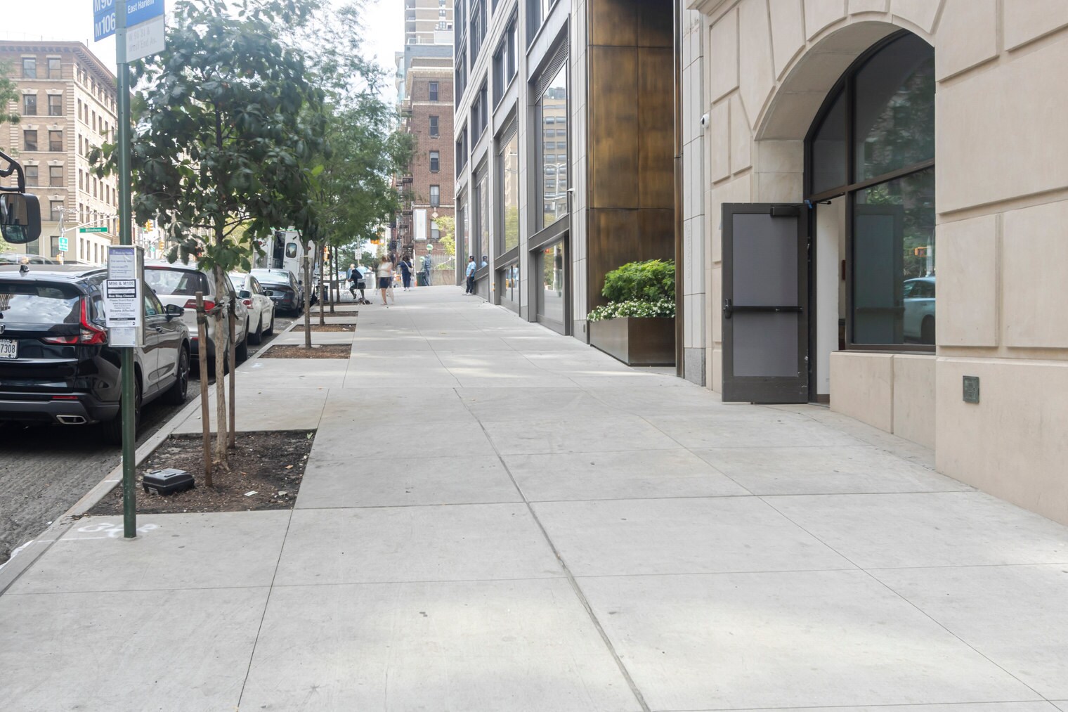 Building Photo - 266 W 96th St