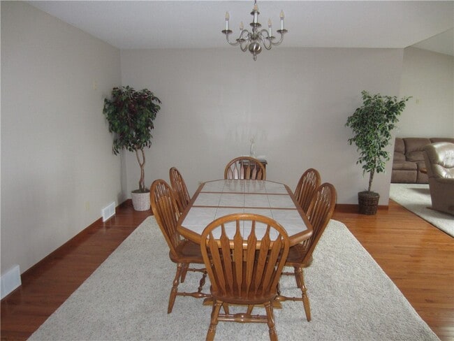 Building Photo - 3304 Baer Beach Rd