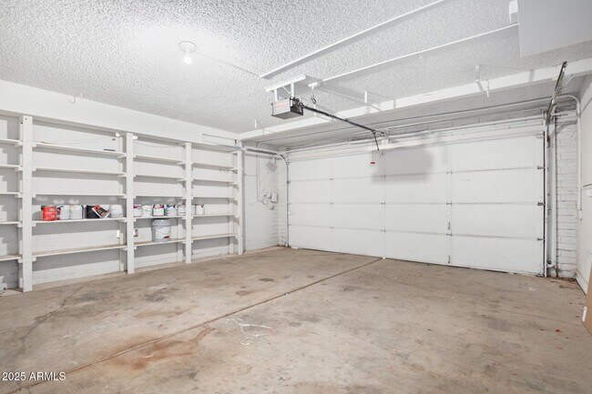 Building Photo - 2522 S Mulberry