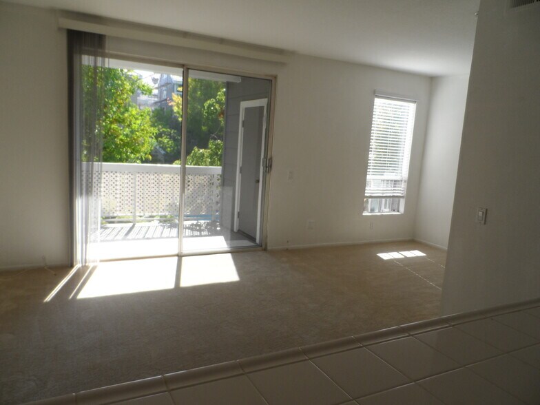 Building Photo - 20341 Bluffside Cir