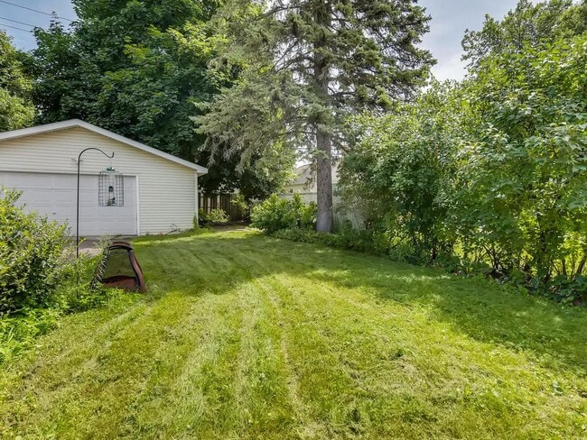 Building Photo - 5417 Emerson Ave S