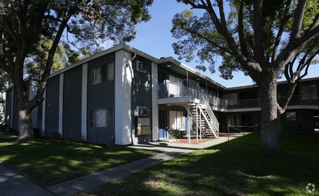Building Photo - Arrowview Apartments