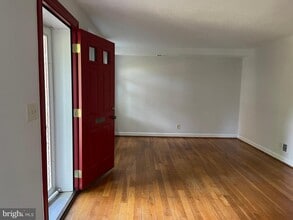 Building Photo - 2927 S Dinwiddie St