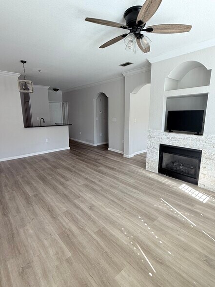 Building Photo - 2725 Via Cipriani