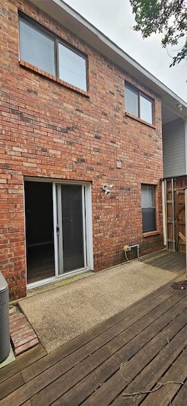Building Photo - 3817 Evergreen St