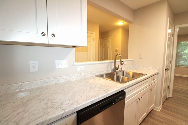 Building Photo - Fully Remodeled 3 Bedroom home with a garage!
